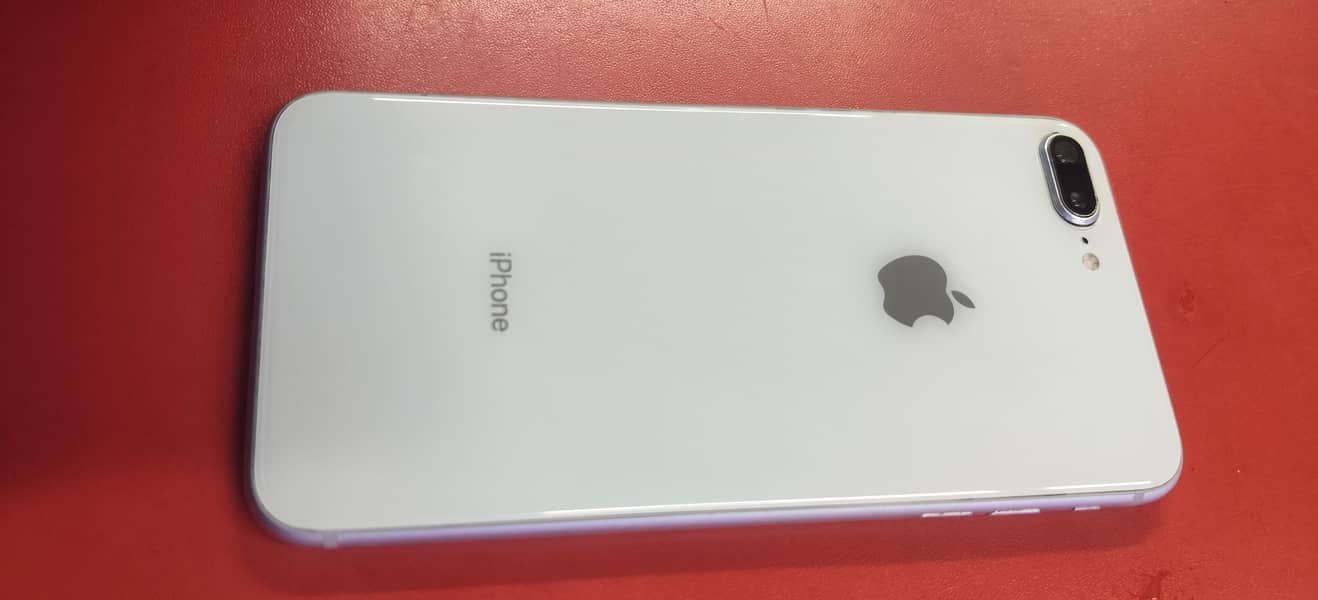 Apple iPhone 8 Plus 5