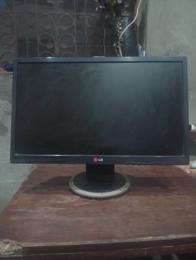 LG LCD 7