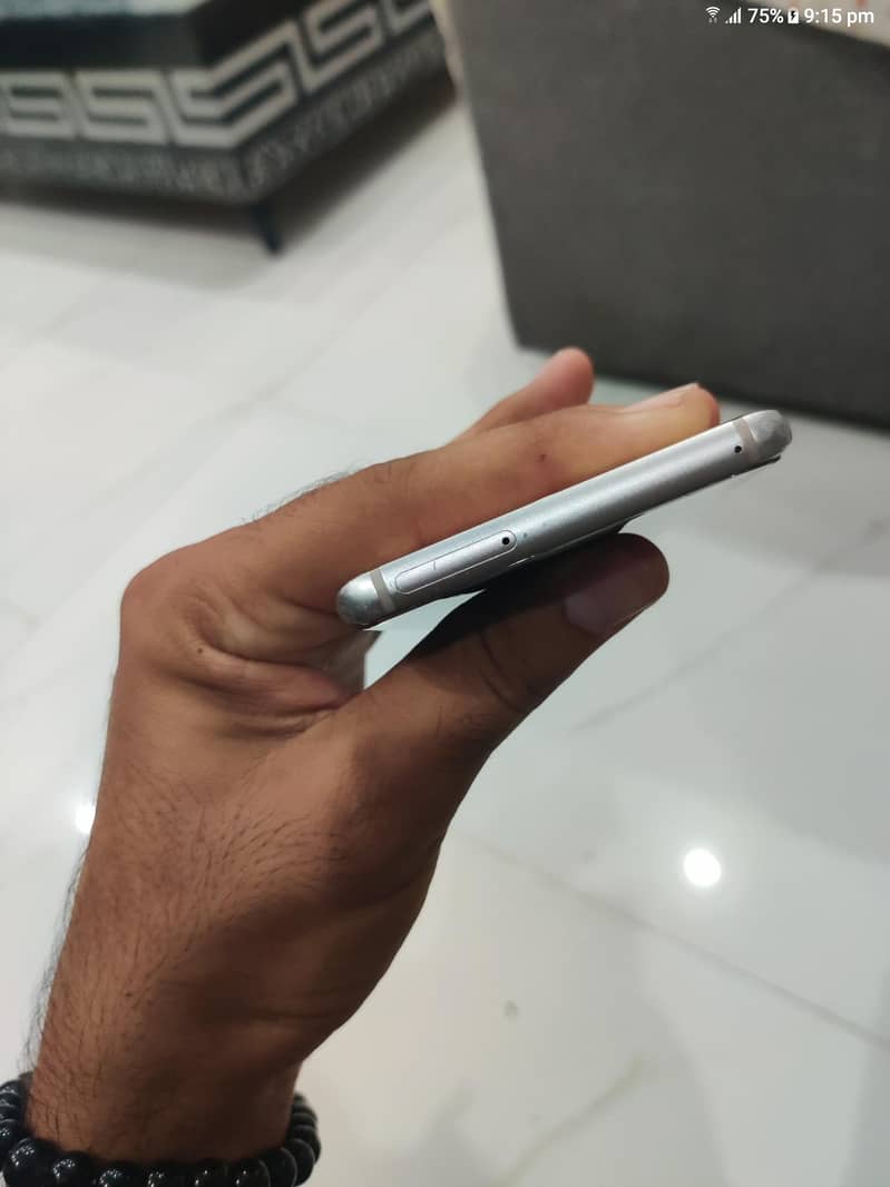 Samsung Mobile Note FE 6