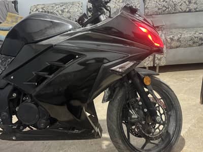 Kawasaki zx25r