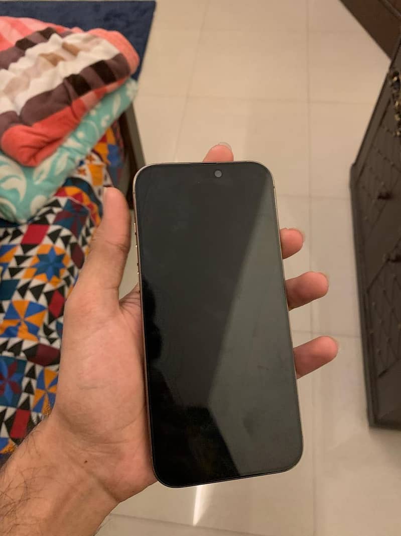 Iphone 16 Pro Max 1