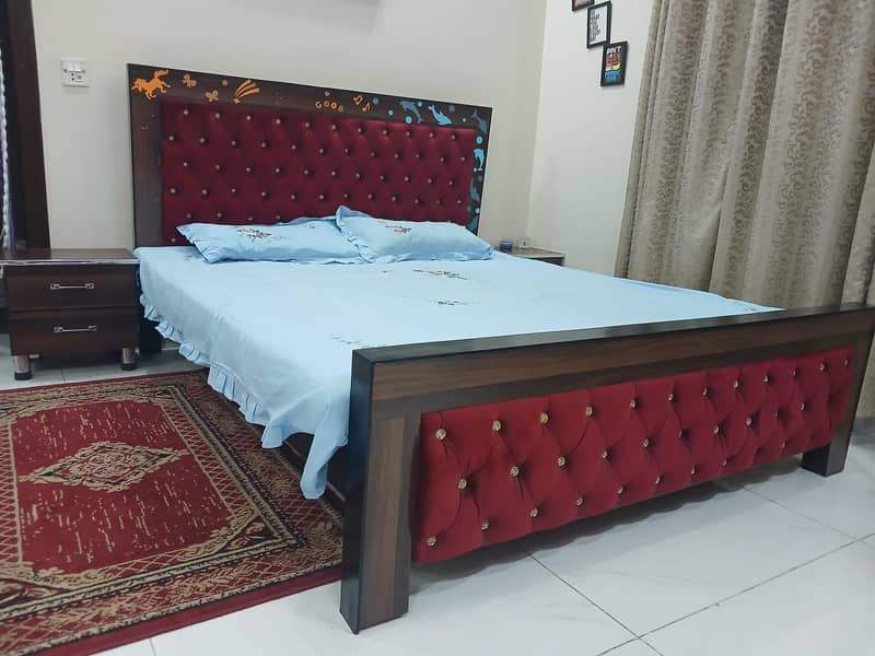 medium size  bed 0