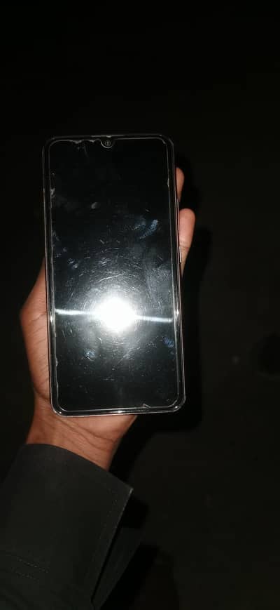 Vivo Y17 Ram8 Rom 256 mobile or Charger hai No Box