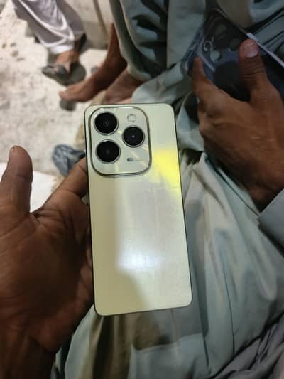 Infinix Hot 40