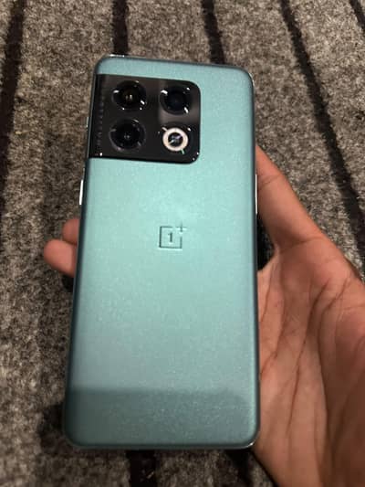 One Plus 10 Pro