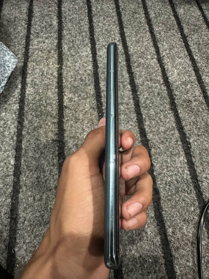 One Plus 10 Pro 3