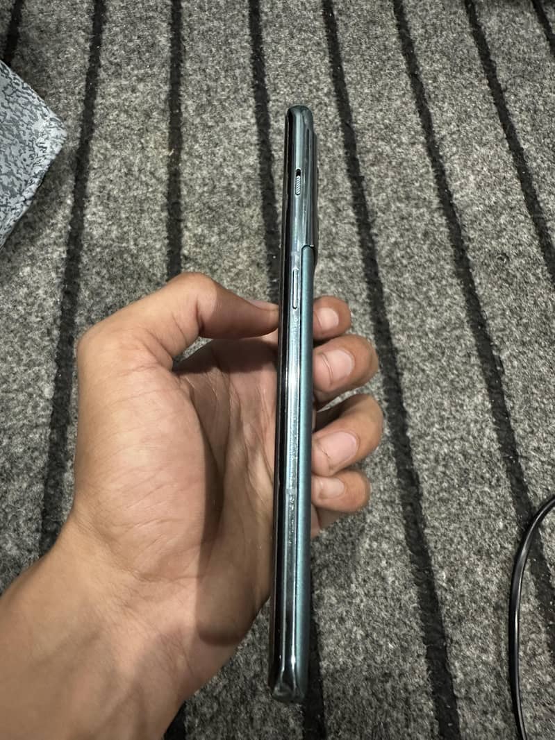One Plus 10 Pro 8