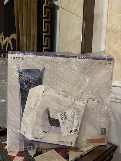 PS5 box pack with 1 new extra controller