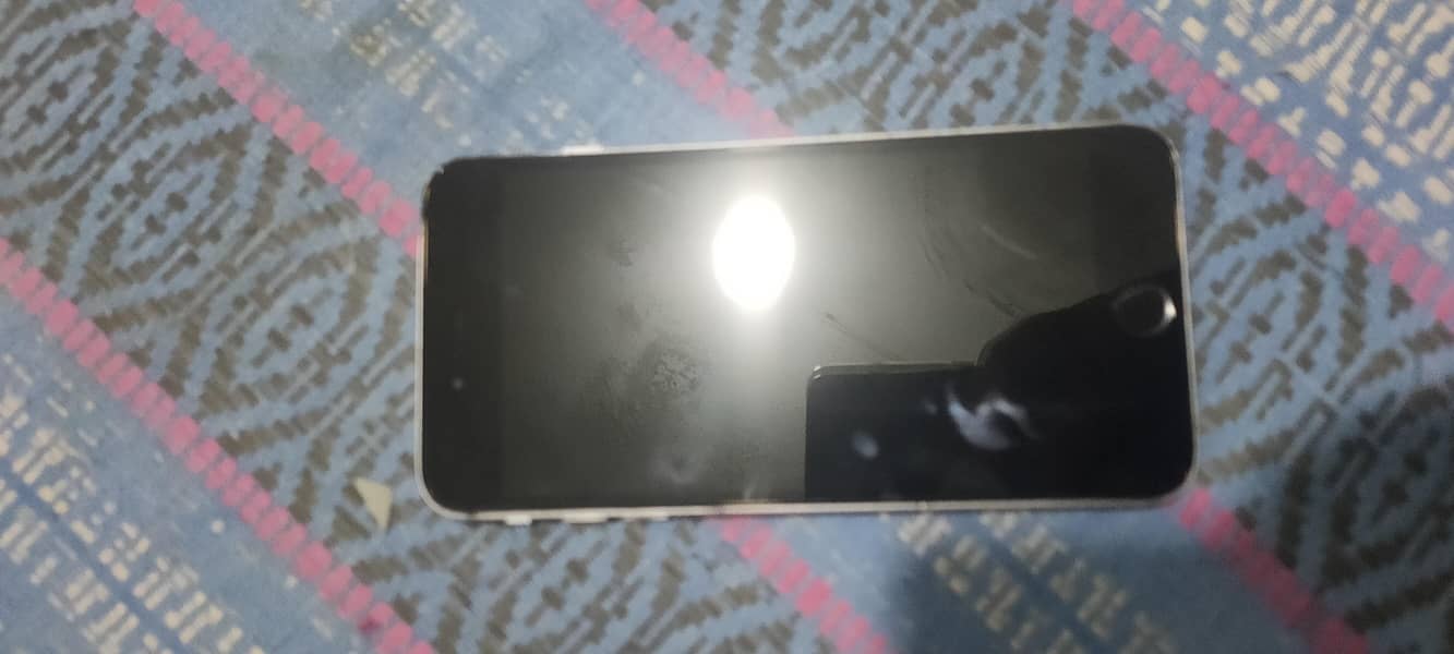 Apple iPhone 6 Plus 5