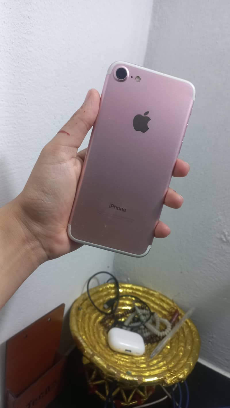 Apple iPhone 7 Plus 3