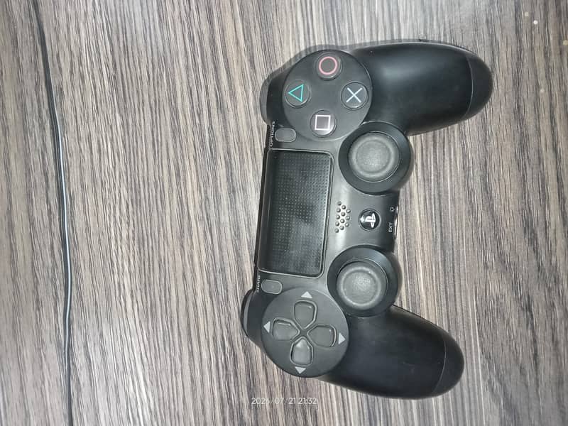 original PS4 controller 0
