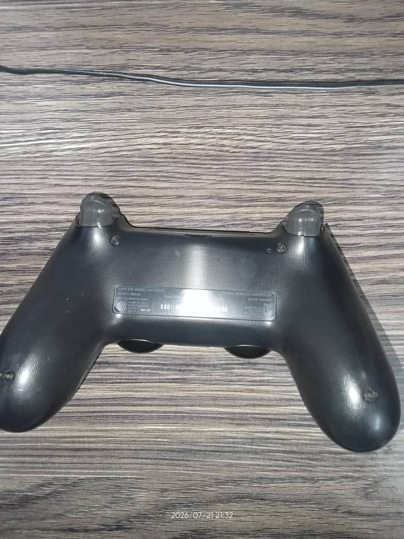 original PS4 controller 1
