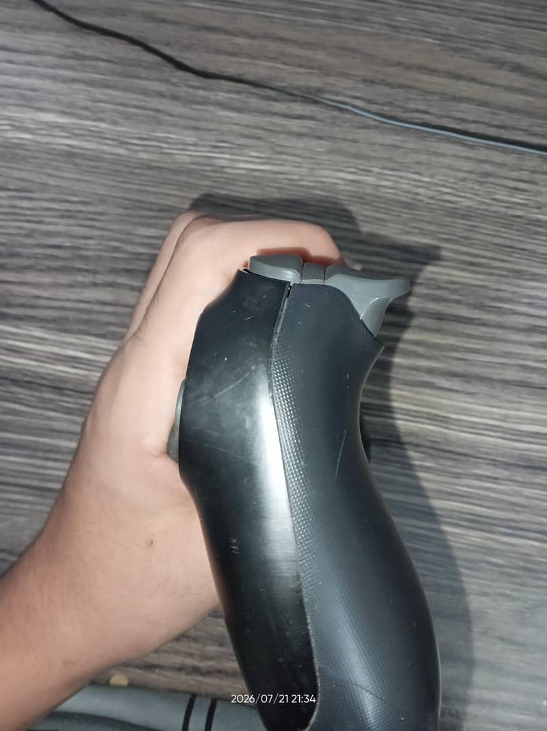 original PS4 controller 4