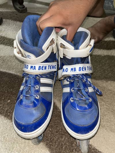 Skating shoes  like new