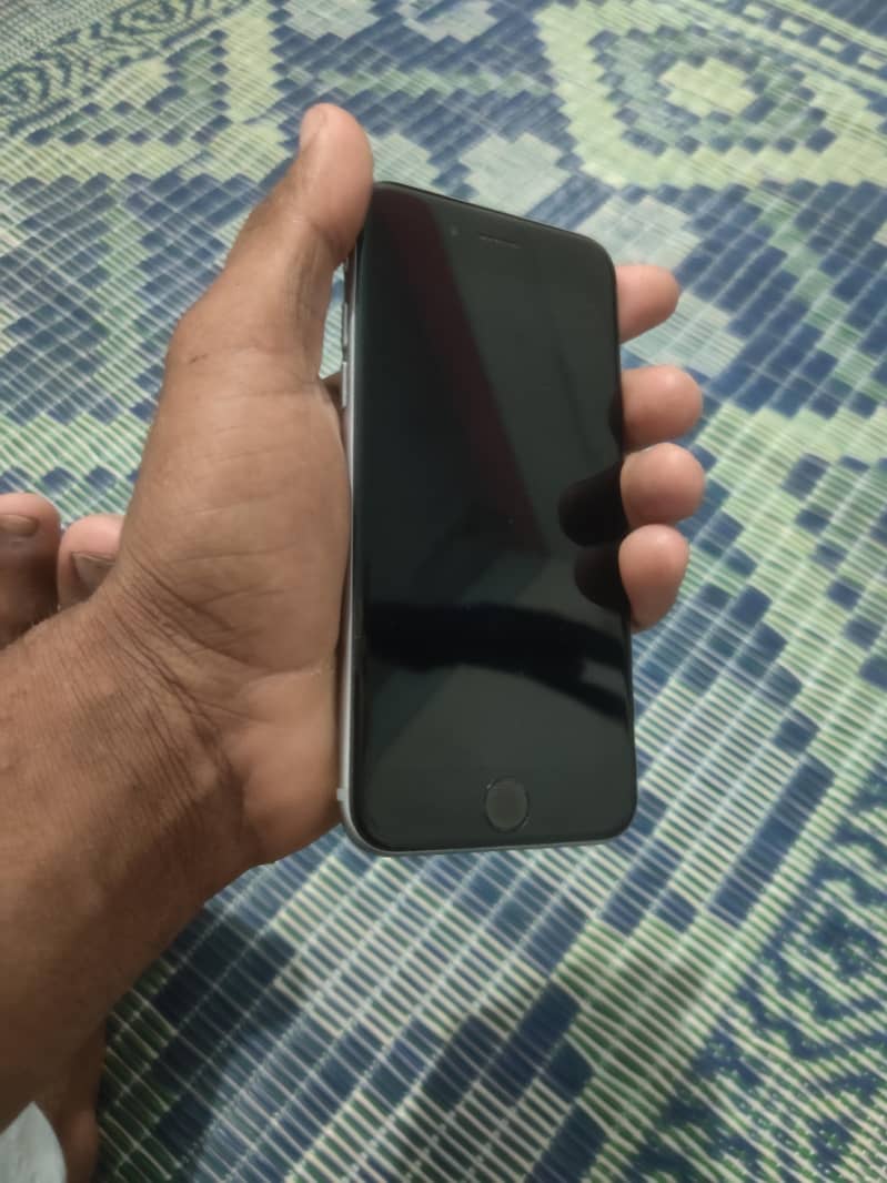 Apple iPhone 6S 1
