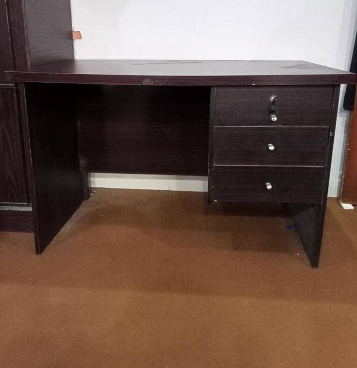 Study table / Office table 0