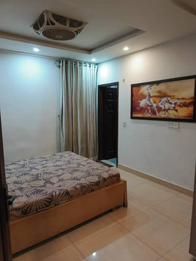 2 Bedroom Vip apartment available on daily basis in bahria town LHR