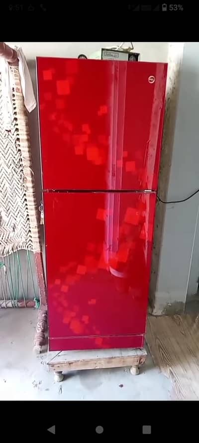 frige color red.