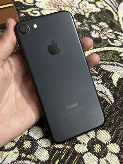 Apple iPhone 7