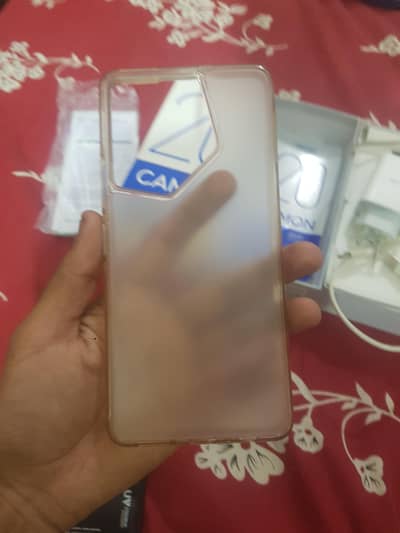 Tecno CAMON 20 256 GB / 16 gb