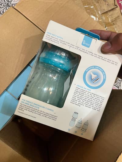 feeding bottle alls available in good price