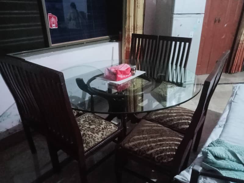 Dining Table 0
