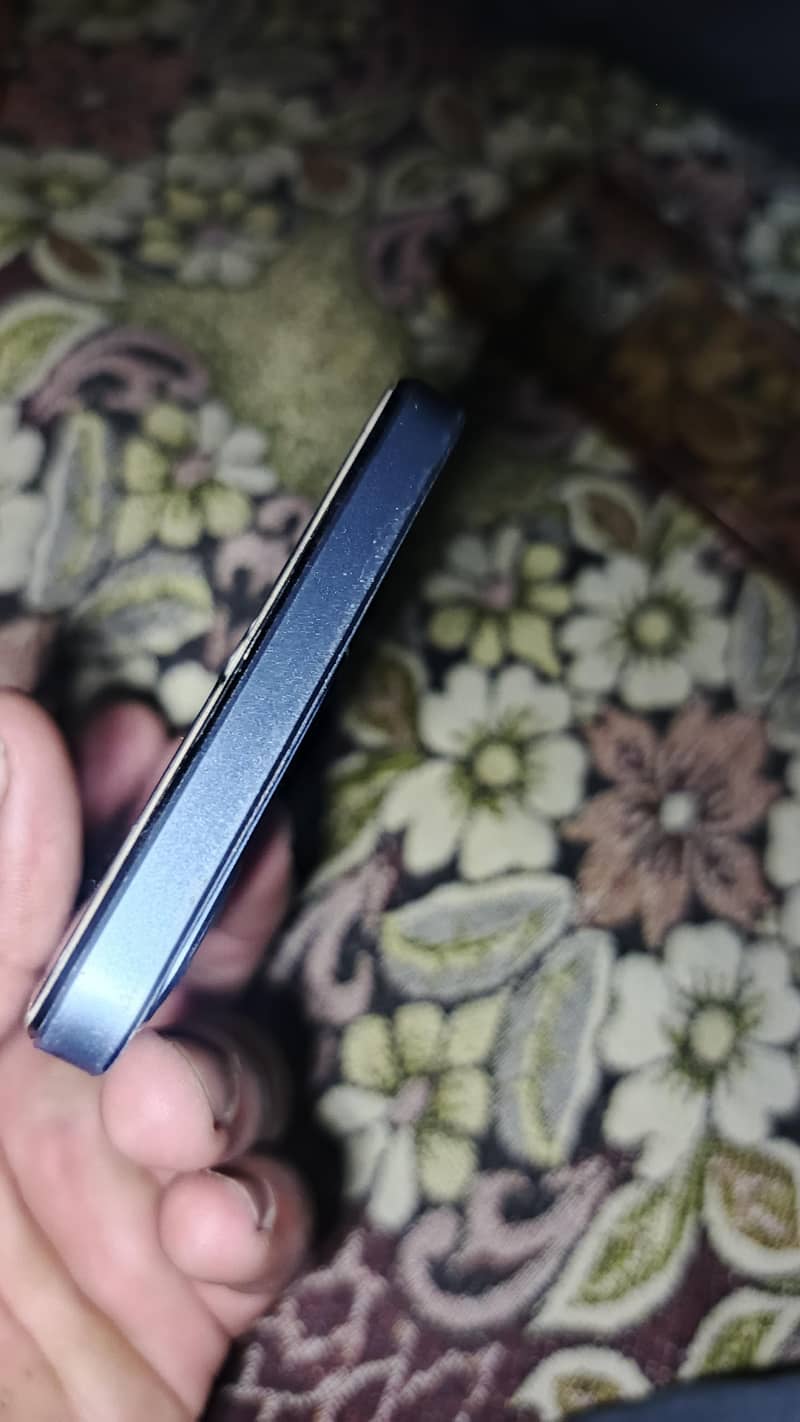 Realme C63 5