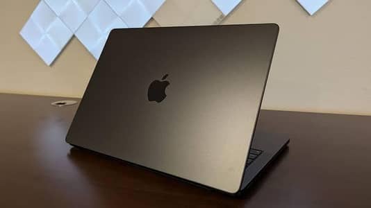 MacBook Pro M4 14inches 24/512 Black