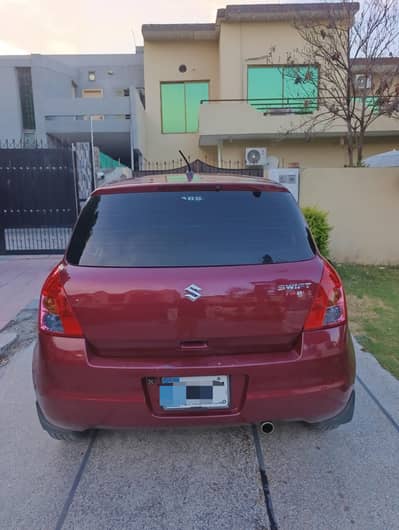 Swift DLX 2011 For Sale in Islamabad