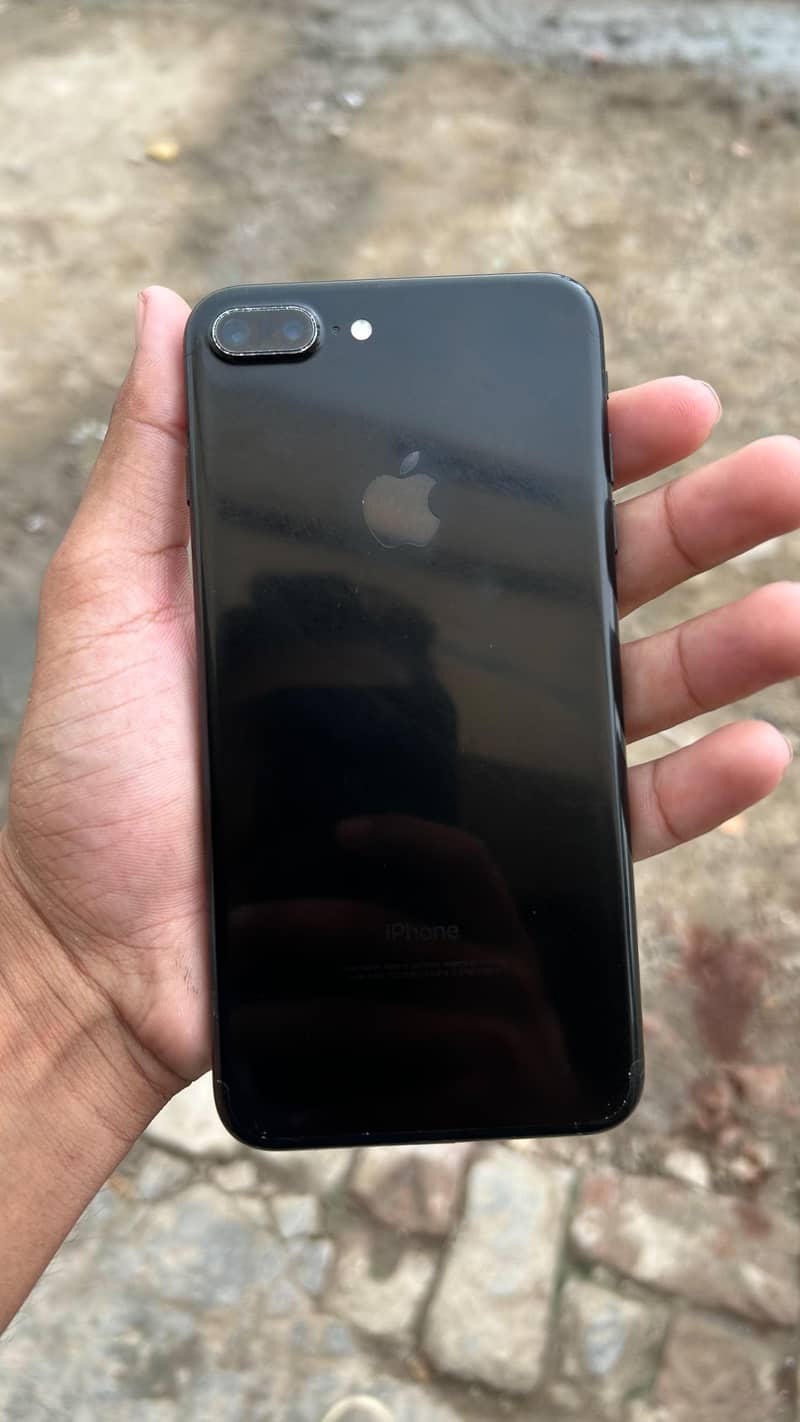 Apple iPhone 7 Plus 2