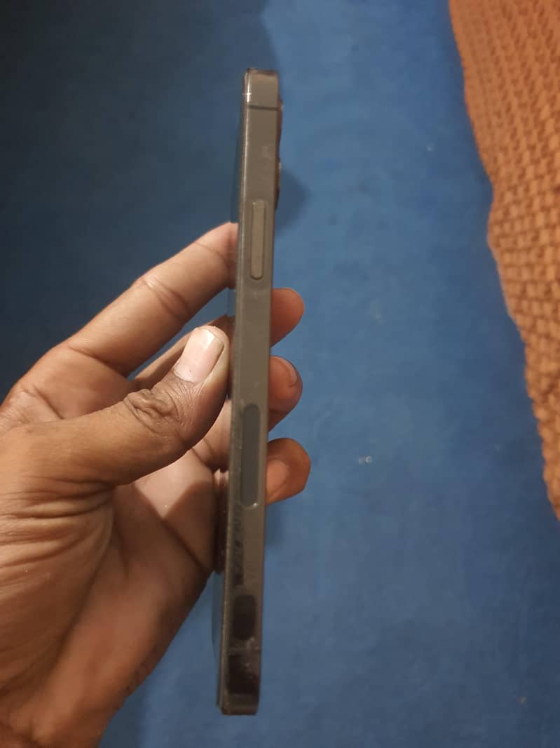 Apple iPhone 12 Pro 2