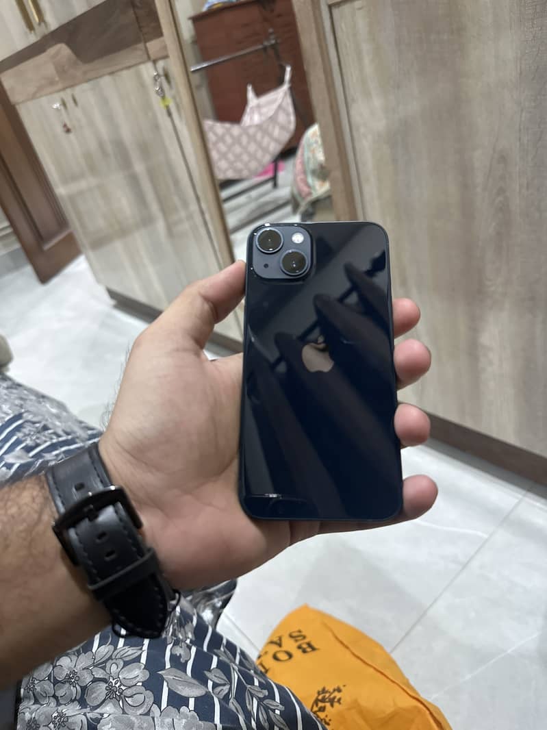 Apple iPhone 13 0