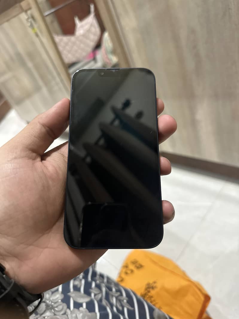 Apple iPhone 13 3