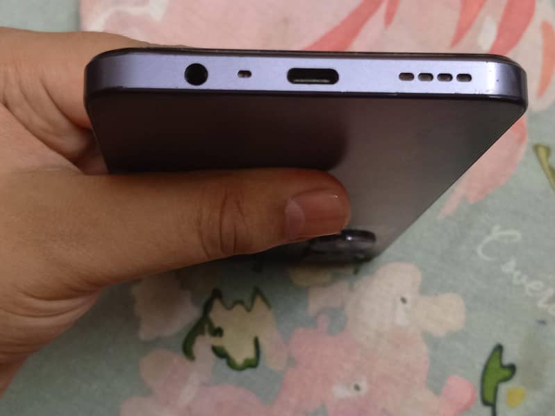 Realme Note 60 4