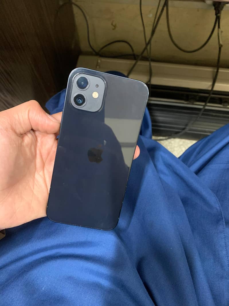 Apple iPhone 12 0