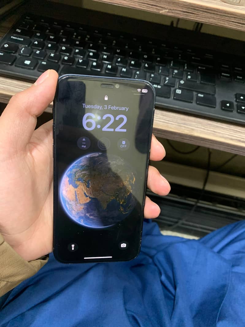 Apple iPhone 12 3