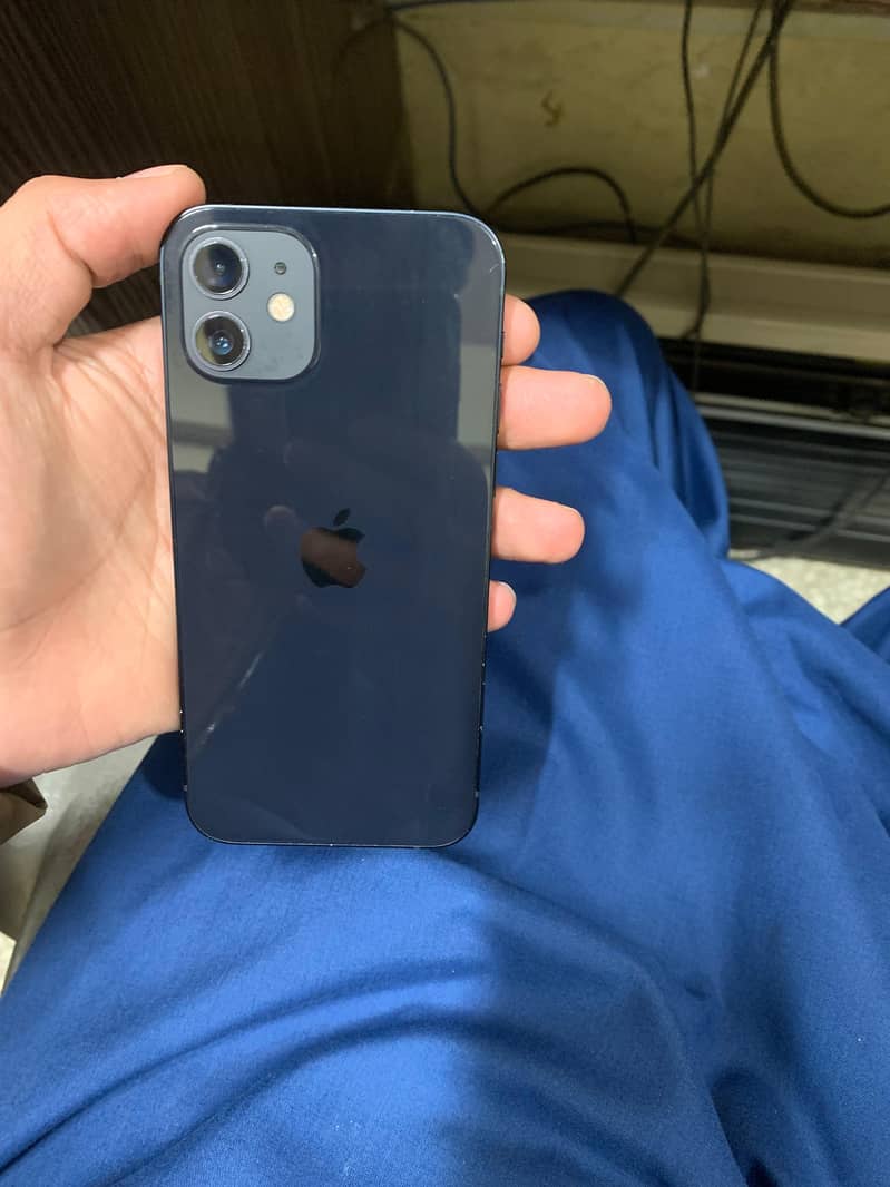 Apple iPhone 12 7