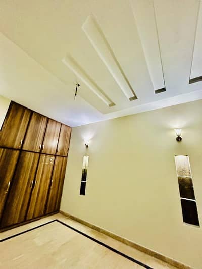 10 Marla Upper Portion For Rent in Sabzazar Near to Main Fori Rabta keray