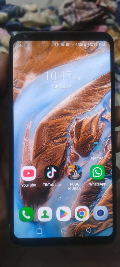LG V30