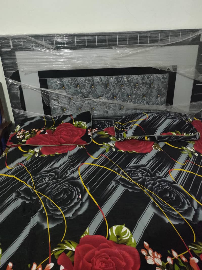 storage bed and dressing witj matress 0