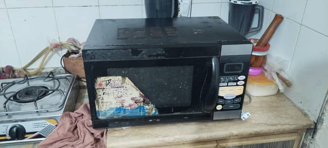 microwave oven