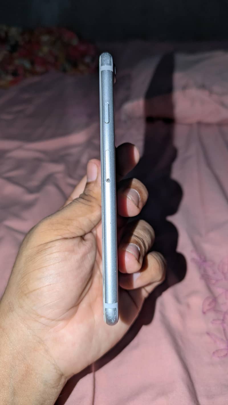 Apple iPhone 7 2