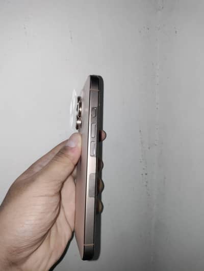 Apple iPhone 16 Pro