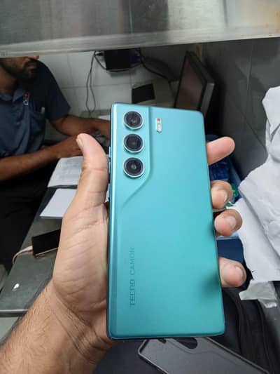 Tecno CAMON 40