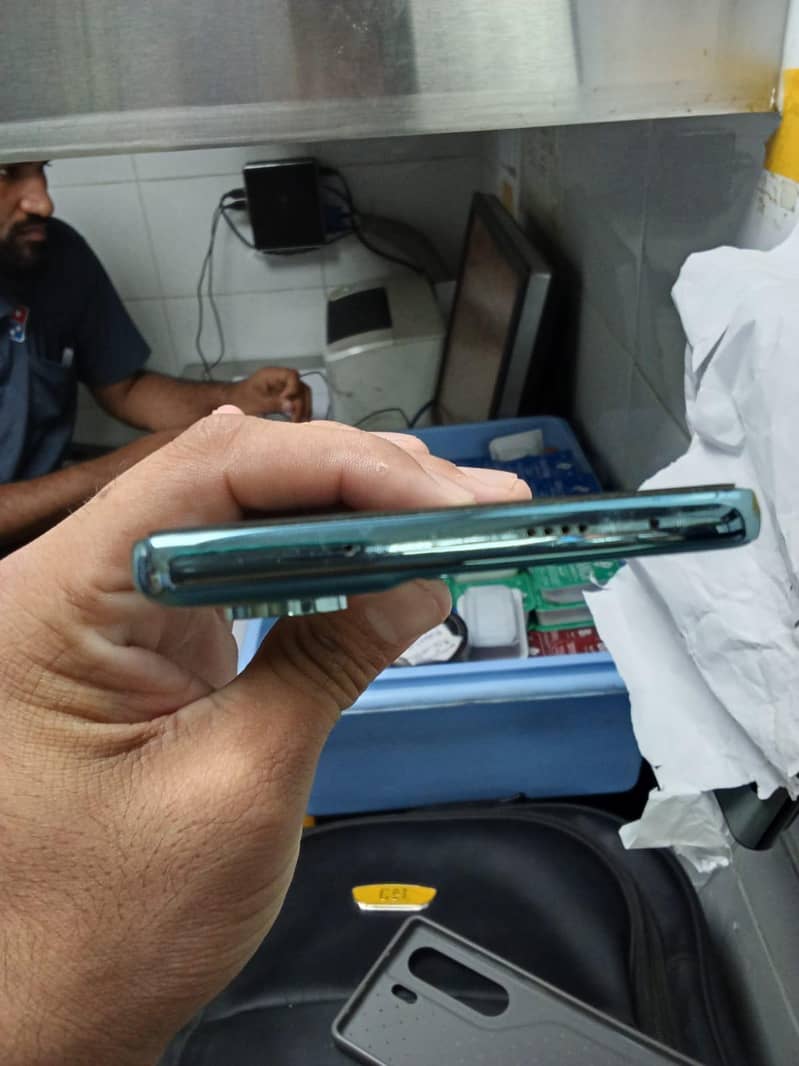 Tecno CAMON 40 4