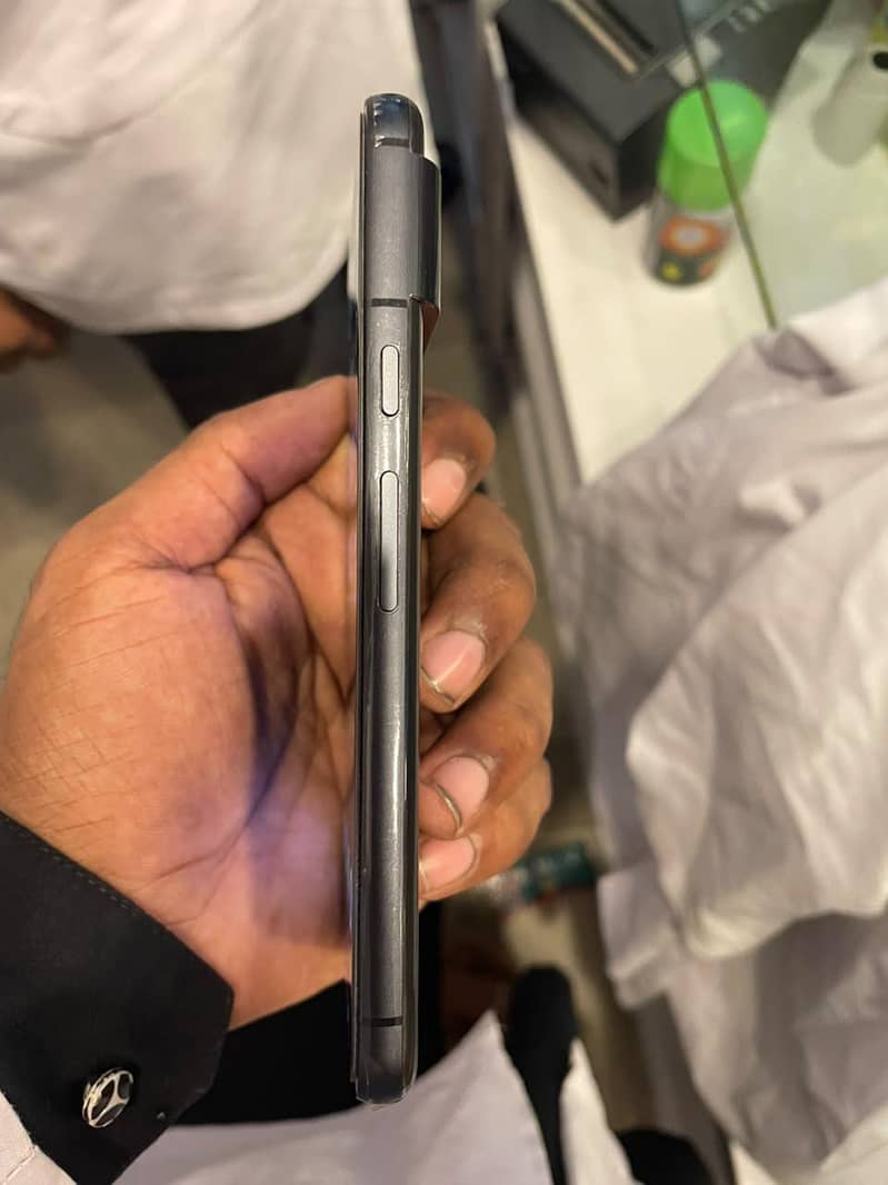Google pixel 8 3
