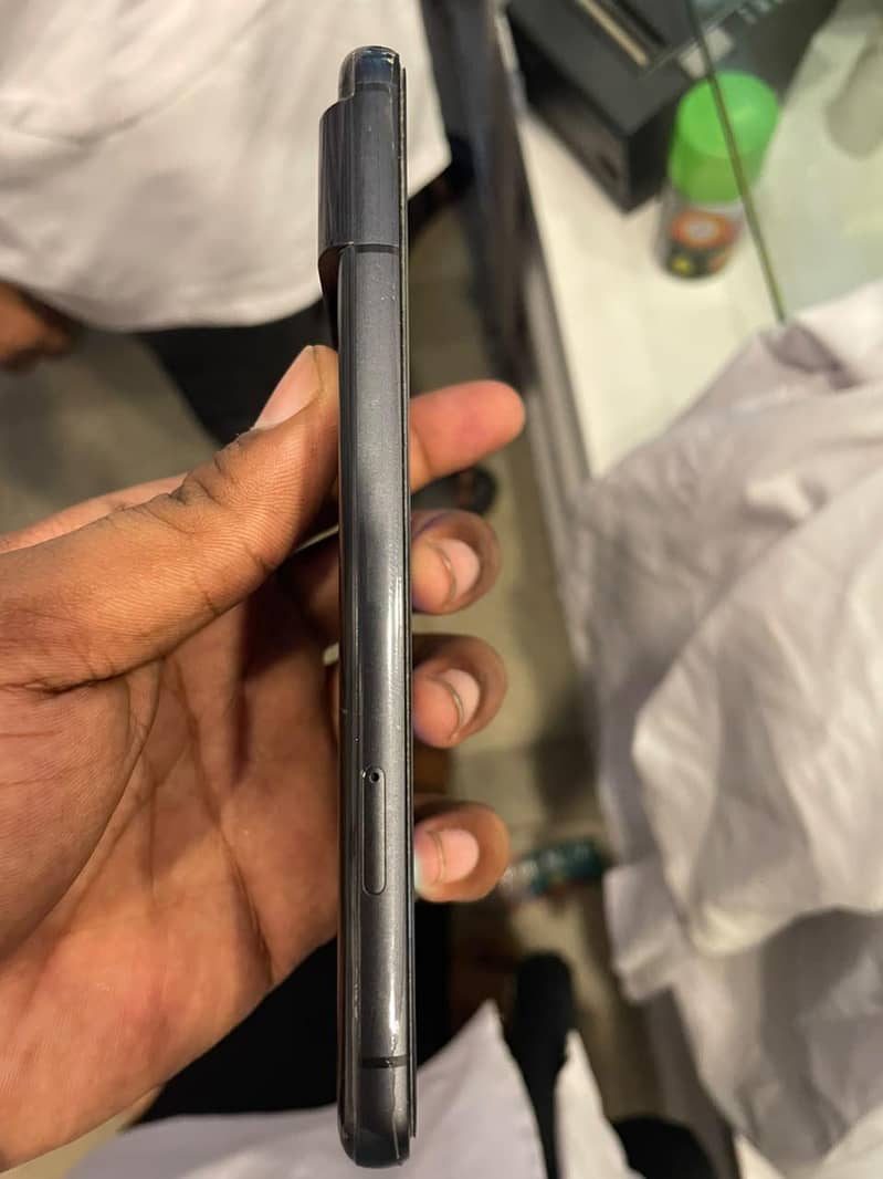 Google pixel 8 4
