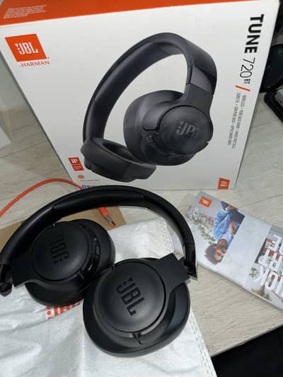 JBL TUNE 720 BT