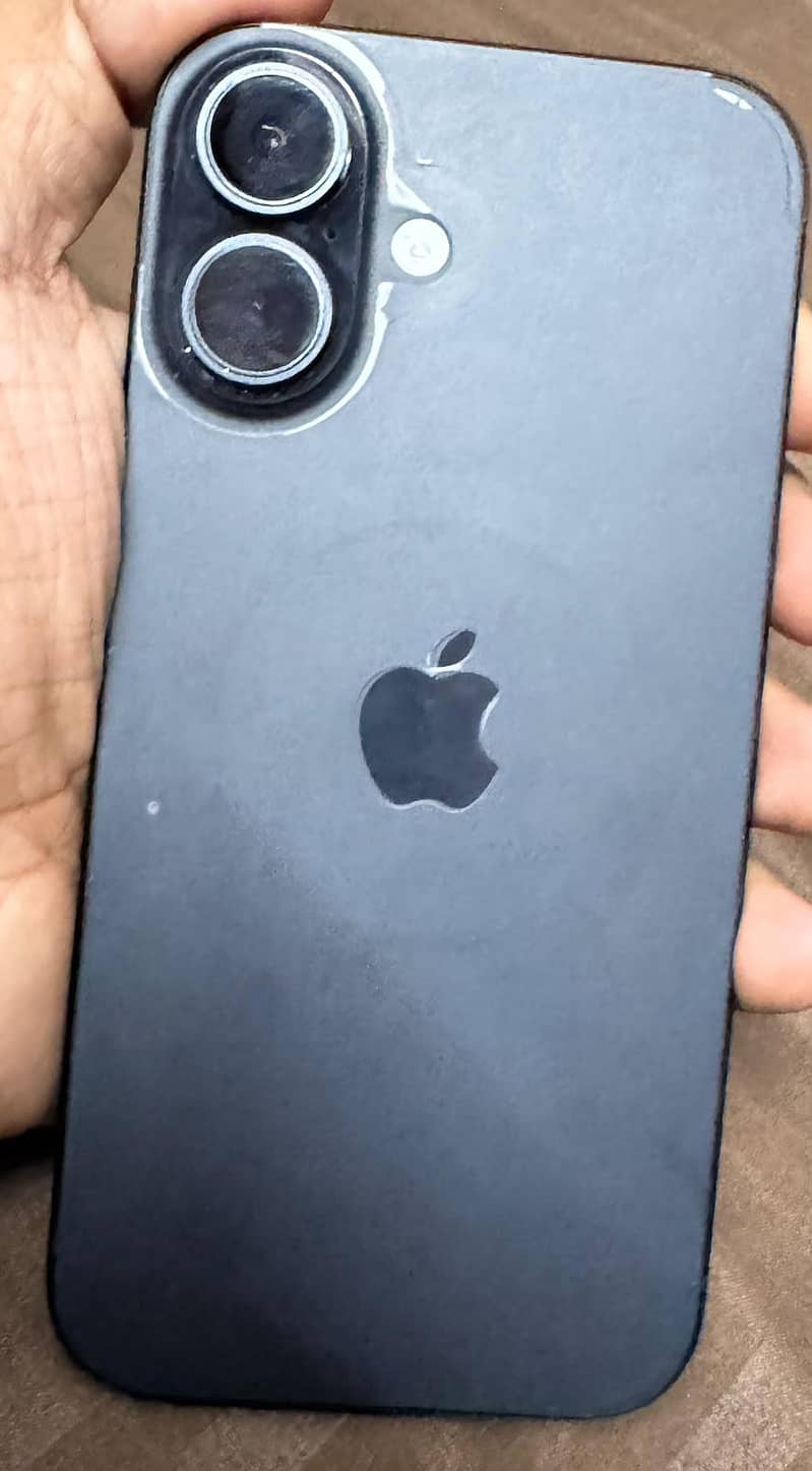 Apple iPhone 16 0