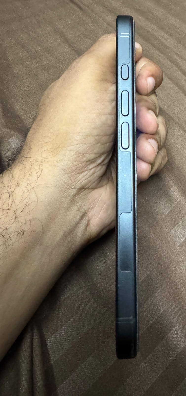 Apple iPhone 16 1